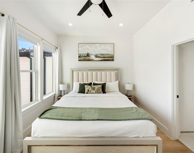 3008 Delano Street - Photo Thumbnail 8