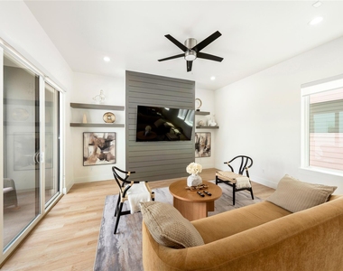 3008 Delano Street - Photo Thumbnail 11