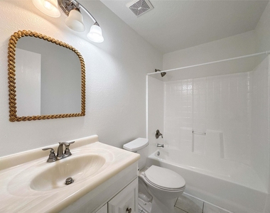 3209 Wheatmeadow Court - Photo Thumbnail 23