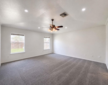 3209 Wheatmeadow Court - Photo Thumbnail 6
