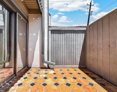 5056 Glenmont Drive - Photo Thumbnail 30