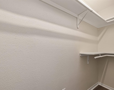 5056 Glenmont Drive - Photo Thumbnail 27