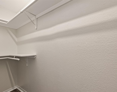 5056 Glenmont Drive - Photo Thumbnail 26