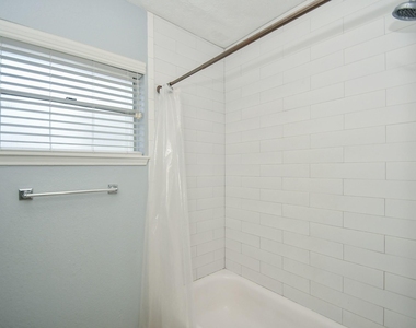 12927 Westmere Drive - Photo Thumbnail 21