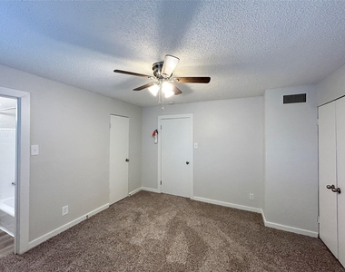 5415 Scott St Street - Photo Thumbnail 7