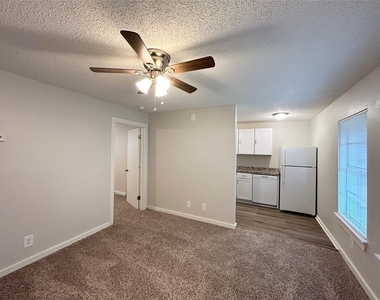 5415 Scott St Street - Photo Thumbnail 3