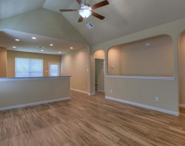 3226 Buttercup Drive - Photo Thumbnail 2