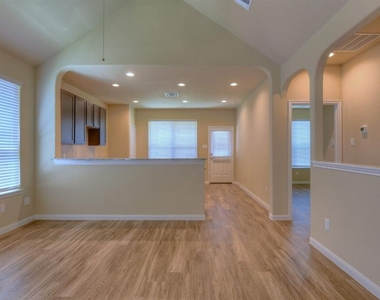 3226 Buttercup Drive - Photo Thumbnail 3