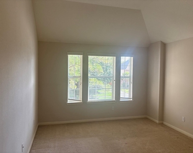 11607 Bay Ledge Drive - Photo Thumbnail 13