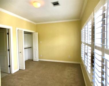 2104 Bancroft Street - Photo Thumbnail 32