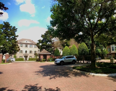 2104 Bancroft Street - Photo Thumbnail 6