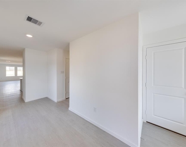 18225 Pontecorvo Lane - Photo Thumbnail 12