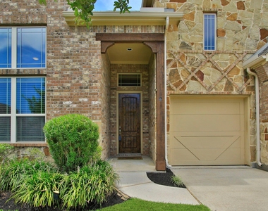 12426 Cumberland Drive - Photo Thumbnail 3