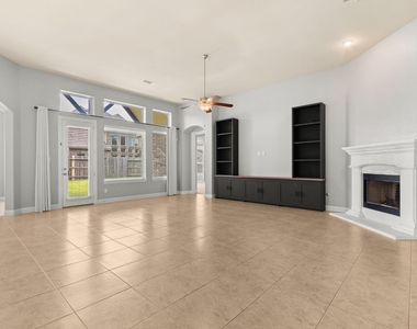 12426 Cumberland Drive - Photo Thumbnail 7