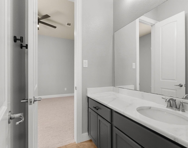 12426 Cumberland Drive - Photo Thumbnail 36