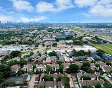 10053 Westpark Drive - Photo Thumbnail 19