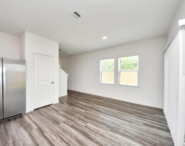 10303 Rose Mar Drive - Photo Thumbnail 7