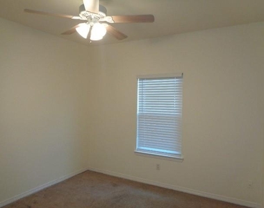 10223 Checkerberry Park Lane - Photo Thumbnail 7