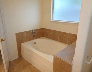 10223 Checkerberry Park Lane - Photo Thumbnail 11