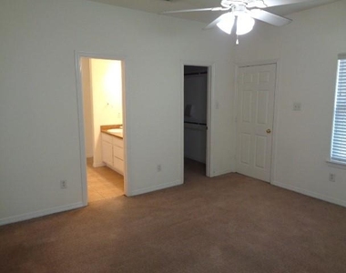 10223 Checkerberry Park Lane - Photo Thumbnail 9