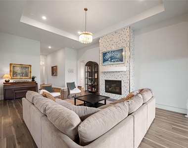 622 Platinum Stone Lane - Photo Thumbnail 7