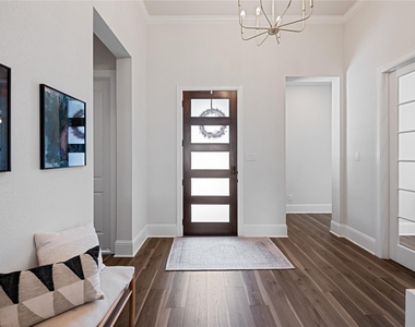 622 Platinum Stone Lane - Photo Thumbnail 3