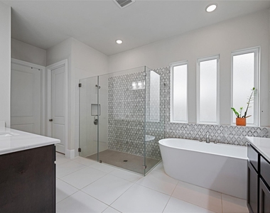 622 Platinum Stone Lane - Photo Thumbnail 18