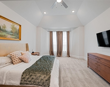 622 Platinum Stone Lane - Photo Thumbnail 16