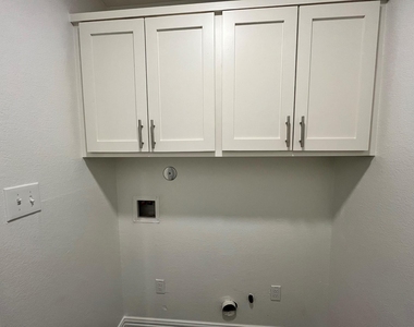 5706 Howell Street - Photo Thumbnail 25