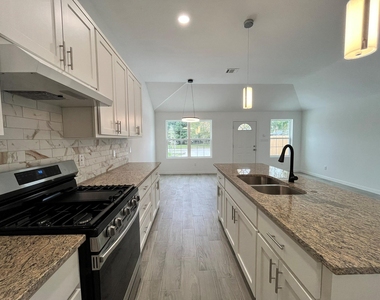 5706 Howell Street - Photo Thumbnail 12