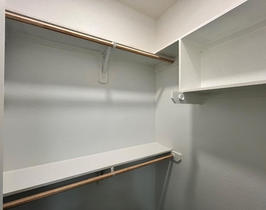 5706 Howell Street - Photo Thumbnail 18