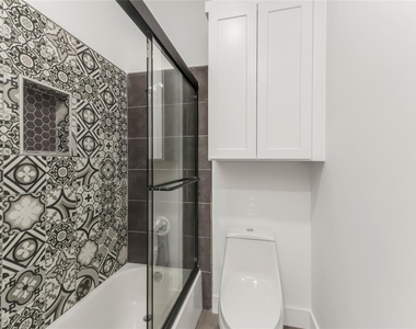 402 Hunt Street - Photo Thumbnail 13
