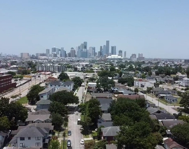 402 Hunt Street - Photo Thumbnail 14
