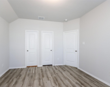 17367 Cuthbert Street - Photo Thumbnail 6