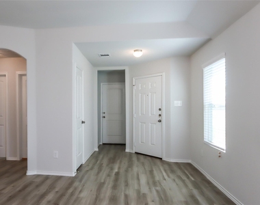 17367 Cuthbert Street - Photo Thumbnail 3