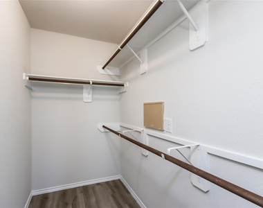 17367 Cuthbert Street - Photo Thumbnail 7