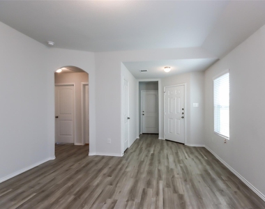 17367 Cuthbert Street - Photo Thumbnail 4
