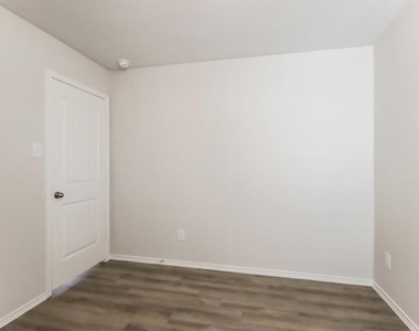 22386 Porter Mountain Lane - Photo Thumbnail 5