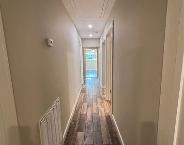 8049 Forest Hills Drive - Photo Thumbnail 28