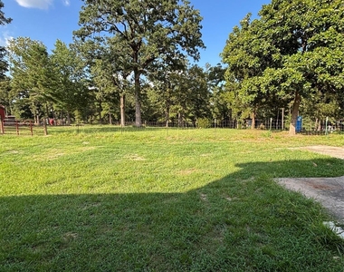 8049 Forest Hills Drive - Photo Thumbnail 9