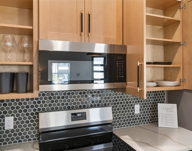 8007 Cora Street - Photo Thumbnail 17