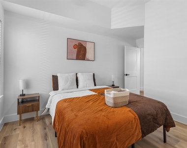 8007 Cora Street - Photo Thumbnail 12