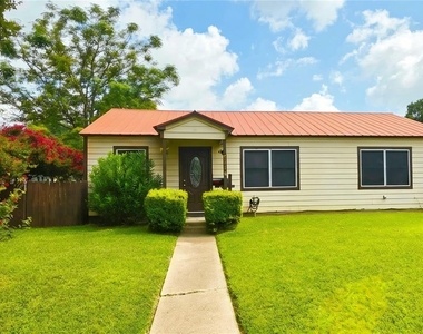 2110 5th Street - Photo Thumbnail 1