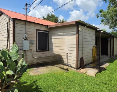 2110 5th Street - Photo Thumbnail 26