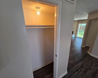 12902 Skymeadow Drive - Photo Thumbnail 8