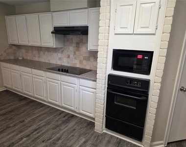 12902 Skymeadow Drive - Photo Thumbnail 14
