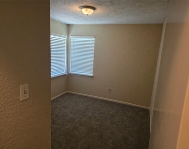 12902 Skymeadow Drive - Photo Thumbnail 22