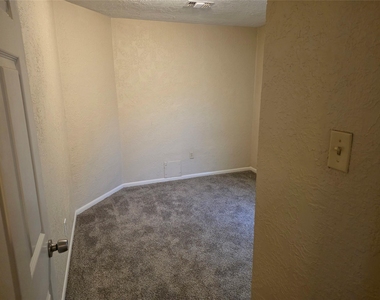12902 Skymeadow Drive - Photo Thumbnail 27