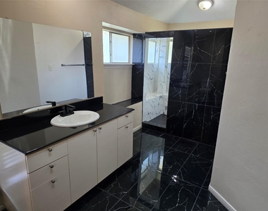 12902 Skymeadow Drive - Photo Thumbnail 36