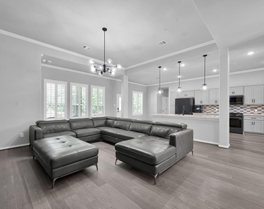 18207 Samie Nell Court - Photo Thumbnail 13